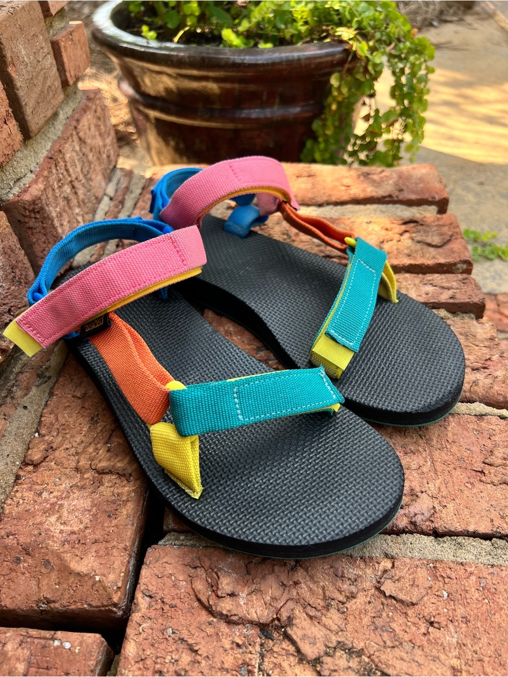 Teva Original Universal Sandals Women’s 8 Multicolor Sport Hiking Water Shoes
